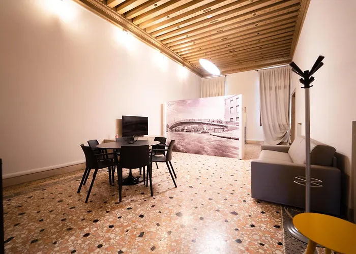 Elegance Calatrava By Sarlux *