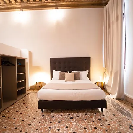 Elegance Calatrava By Sarlux * 威尼斯